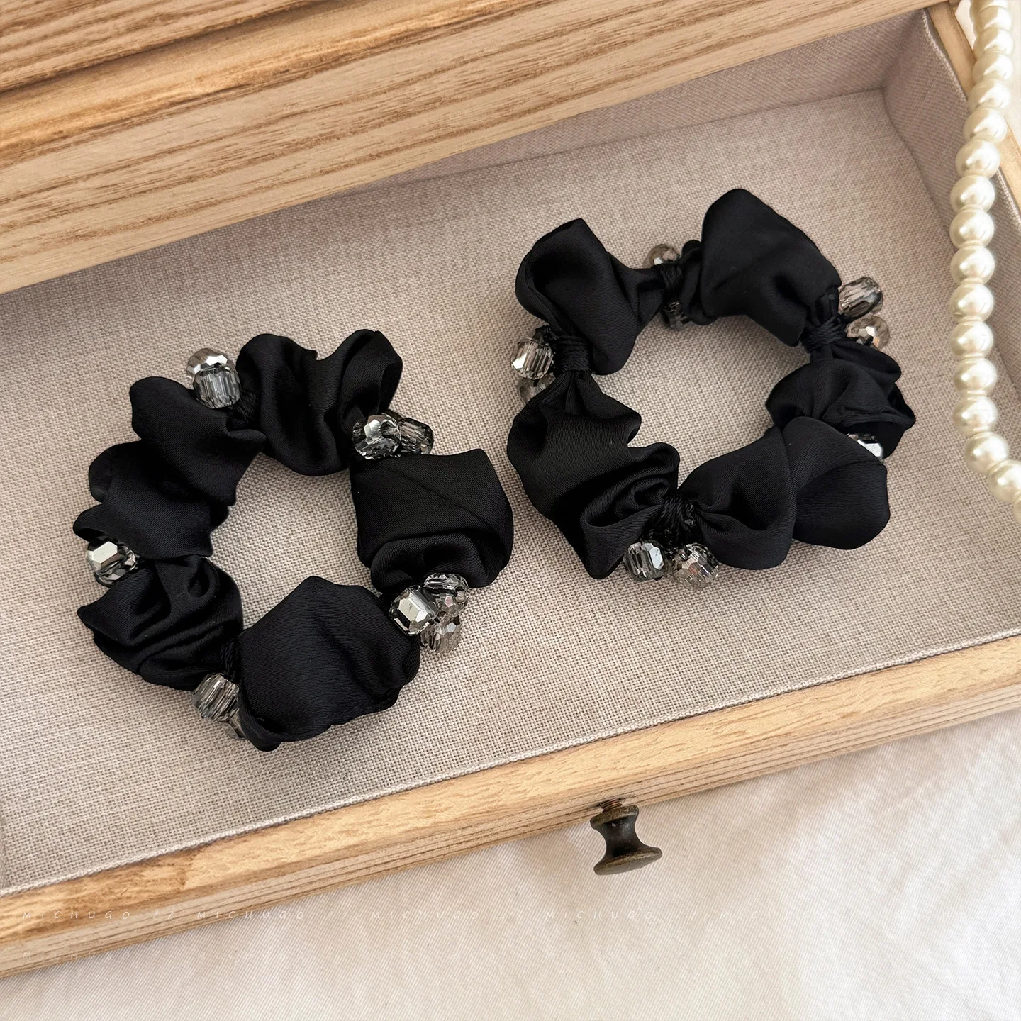 Ladeis' Haargummis Koreanische Schwarze Strass-Haarspangen Süße Sanfte Modische Vielseitige Haarbänder Hochwertiges Haaraccessoire Image