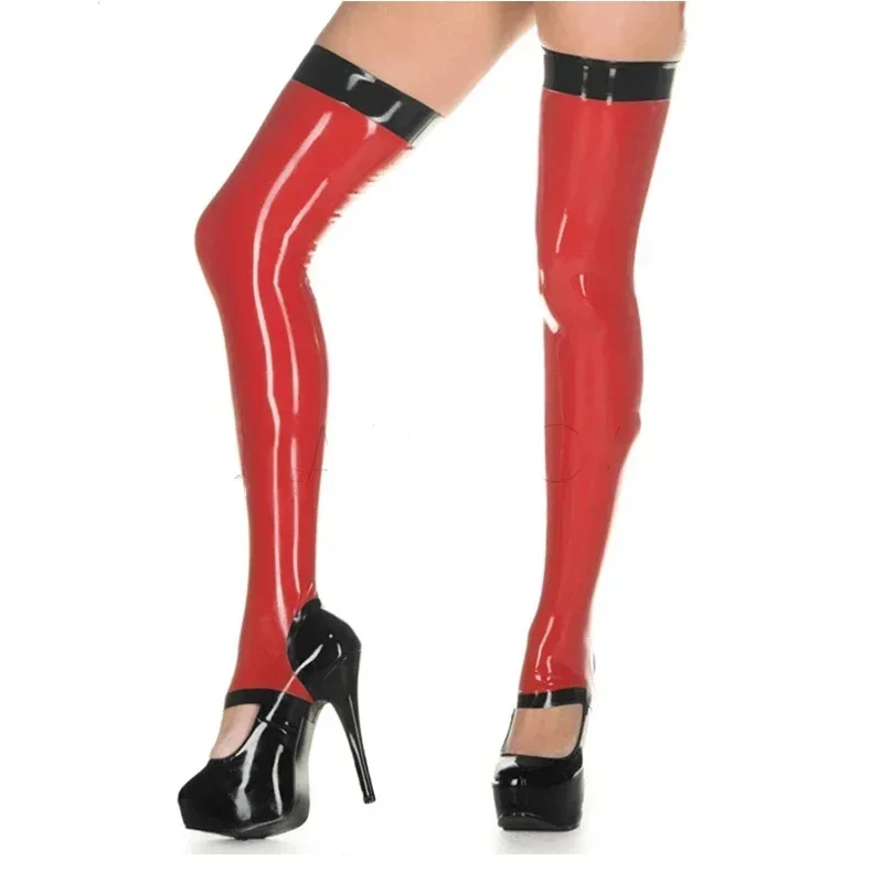Maßgeschneiderte rote Latex-Langstrümpfe für Damen mit offenem Fuß und roten Besätzen, handgefertigte Clubwear aus Gummi Image