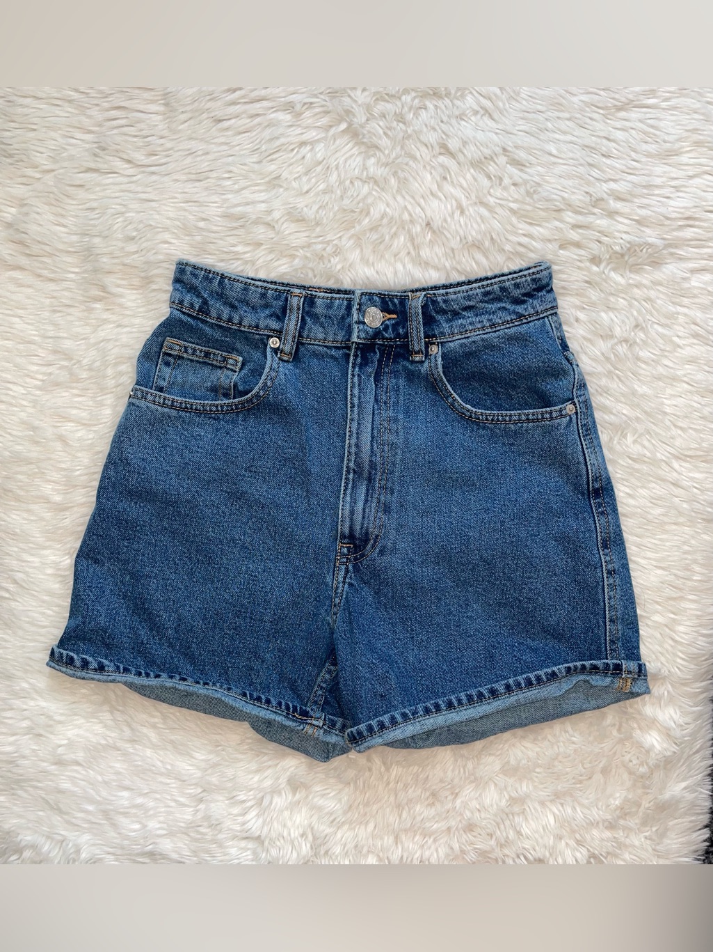 Zara Shorts | Zara High Waisted Denim Shorts Women’s Size 2 Mom Jean Short Mom Shorts | Color: Blue | Size: 2