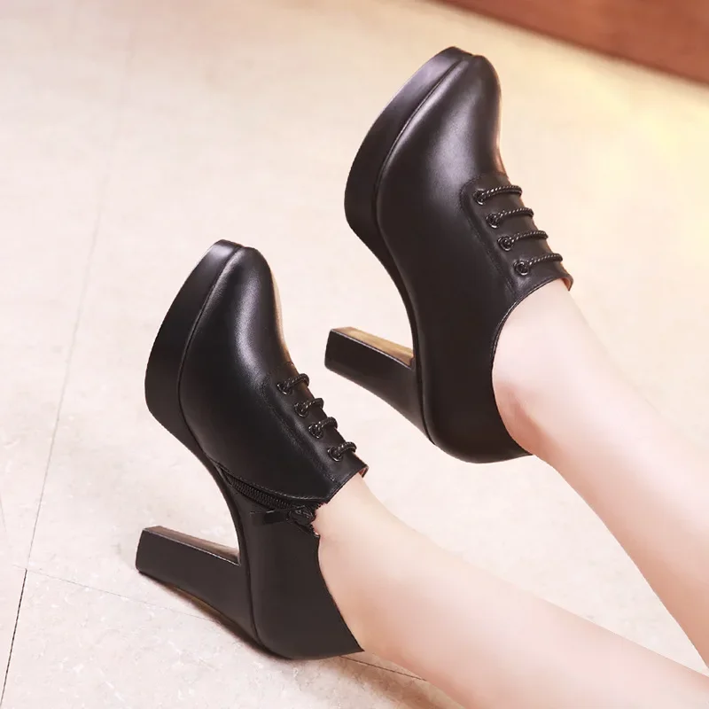 8cm 10cm Kleine Größen 32-43 Tief Ausgeschnittene Blockabsatz-Schuhe aus Leder 2026 Herbst Dicke Plateau-Pumps mit Fell Büro-Modell