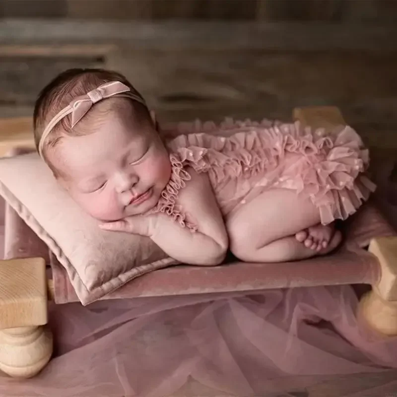 Baby-Studio-Fotografie-Requisiten-Set mit kleinem Bett, abnehmbaren Babypuppenbetten aus Holz, perfektes Styling, Fotoposen für Neugeborene Image