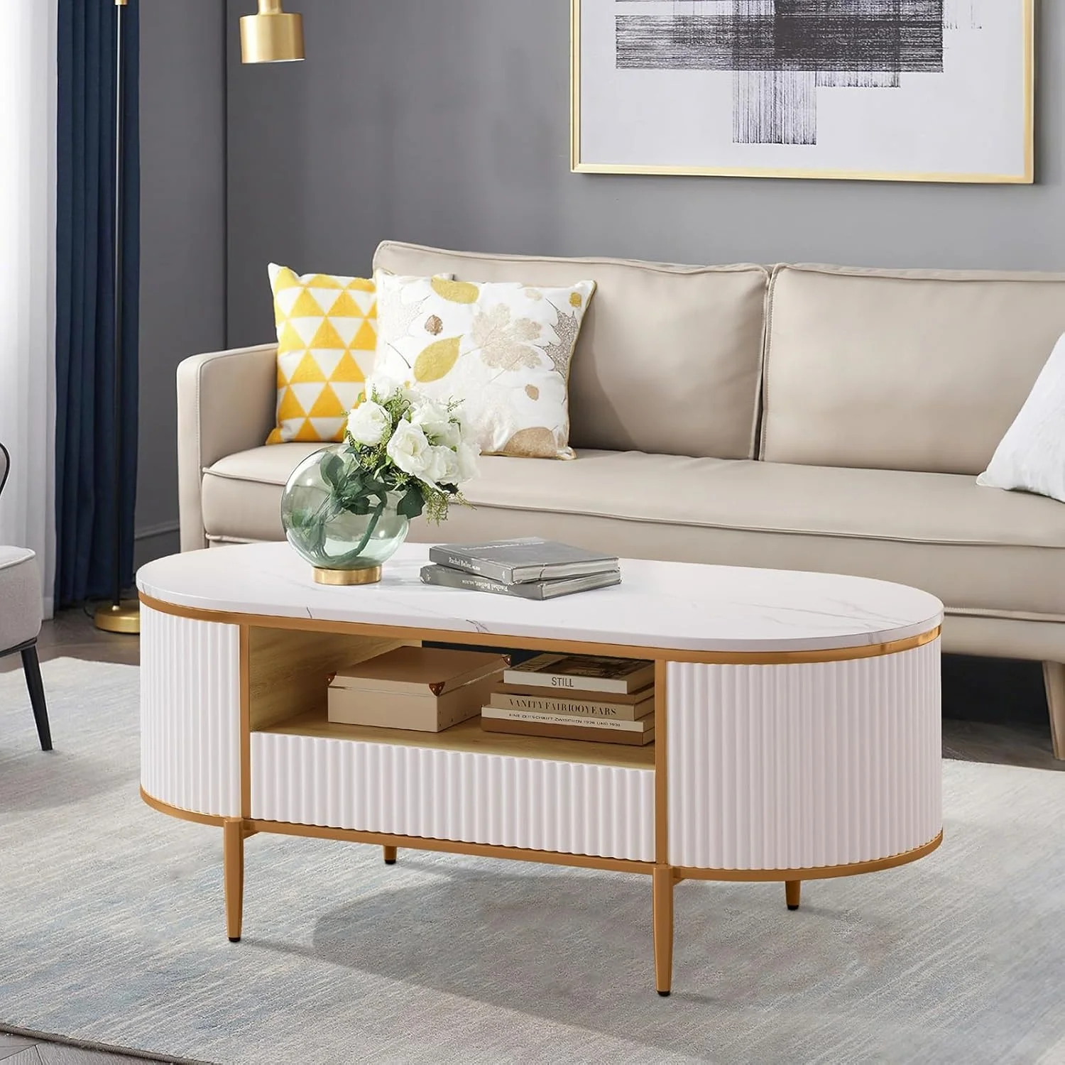 Moderner, luxuriöser, geriffelter Couchtisch, 120 cm ovaler Couchtisch mit Marmorimitatplatte, Schubladen, goldfarbenen Metallbeinen, minimalistischer Beistelltisch mit Stauraum für Wohnzimmer,