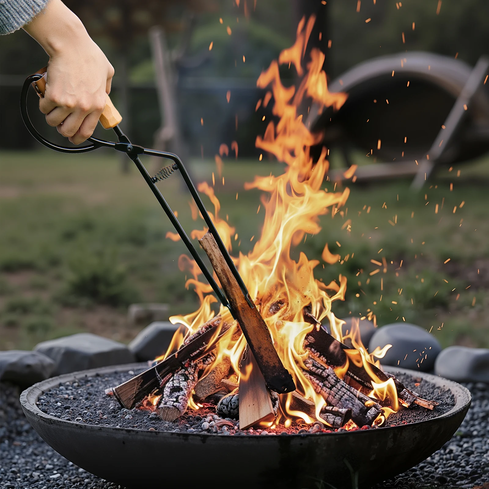 Holzzange für dicke Holzscheite, 42 cm lang, für drinnen und draußen, für Feuerstelle, Lagerfeuer, Kamin Image