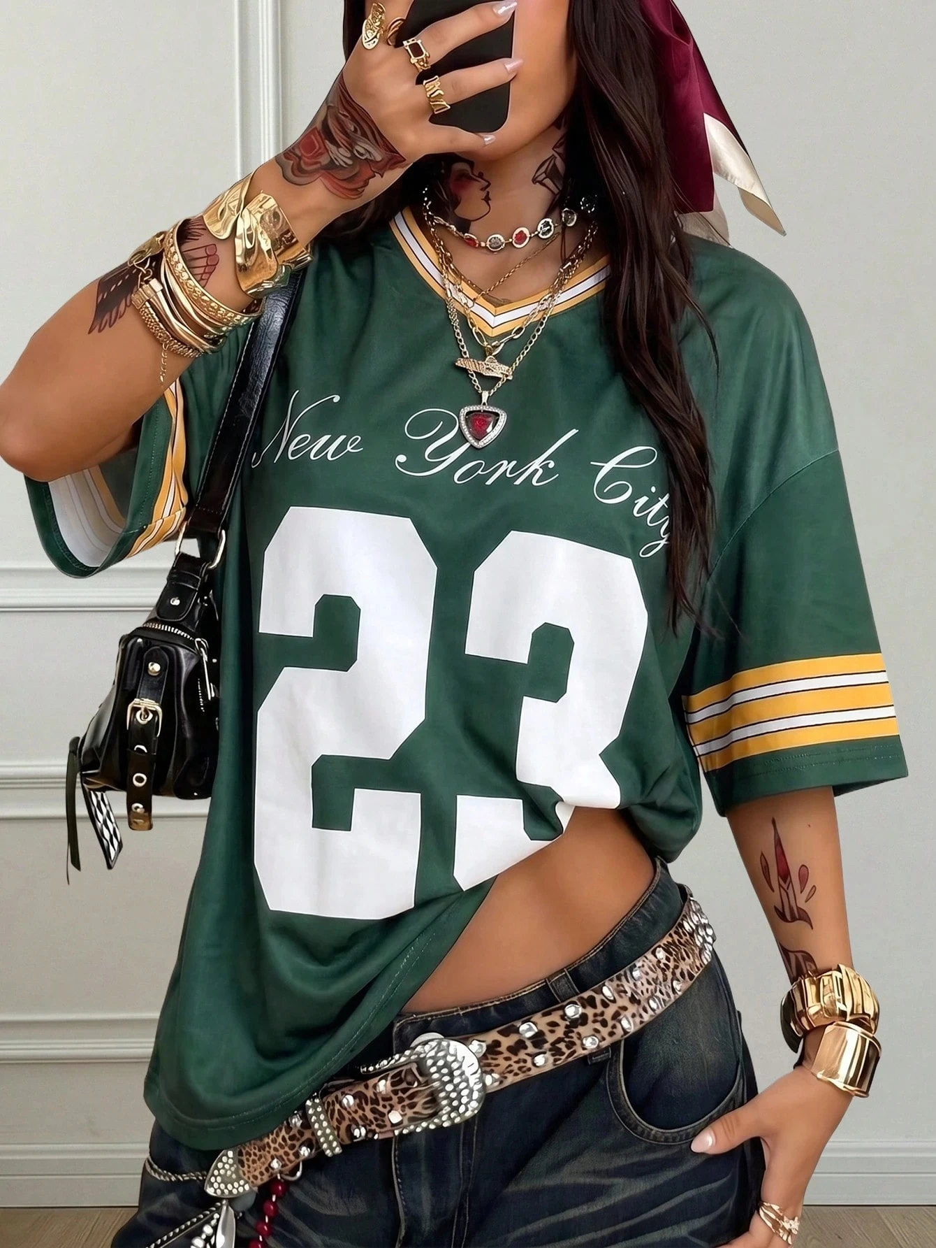 Damen-T-Shirt mit grünem New York 23-Aufdruck, V-Ausschnitt, Sommer, kurzärmelig, lockere Passform, atmungsaktiv, lässig, Streetwear, sportlich, stilvoll