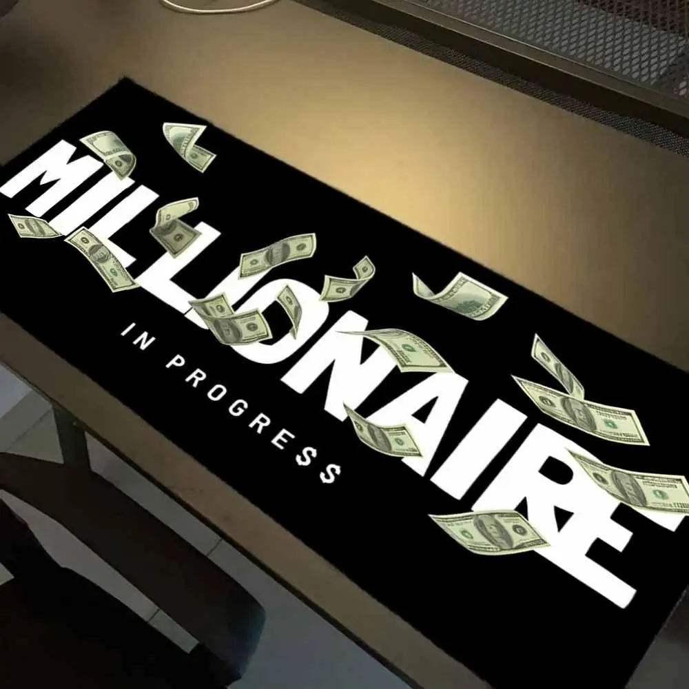 Stilvolles „Millionaire in Progress“ Dollar Bills großes Mauspad, rutschfeste, erweiterte Schreibtischunterlage für Gaming, Büro, Laptop und Workstation Image