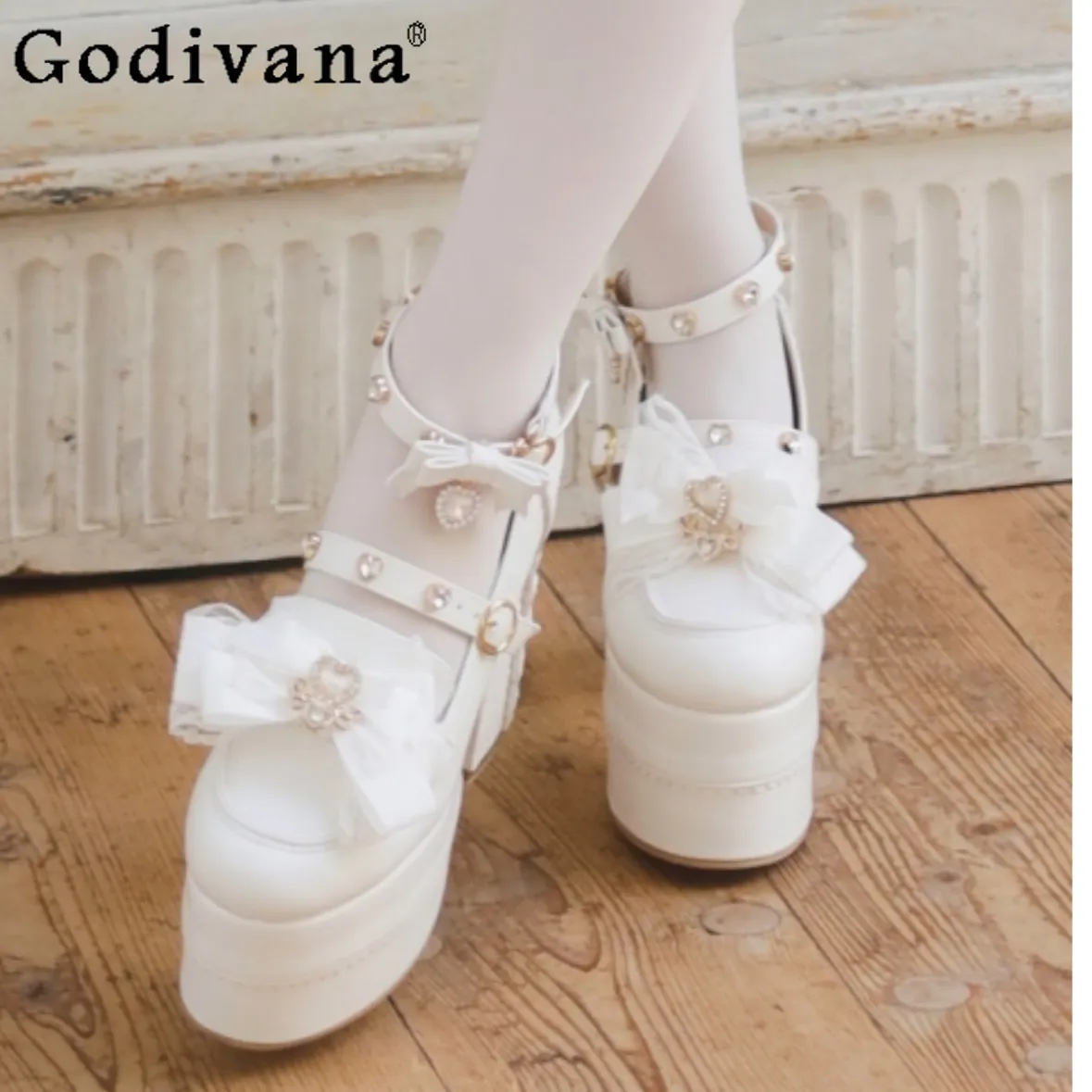 Japanischer Stil Liz Sweet Pink Lolita High Heels Damen Schuhe mit Schleife und Herz-Dekor Mary Jane Schuhe Frühling und Sommer Neue Plateau-Pumps