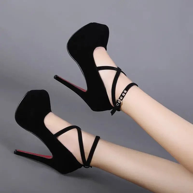 Hochhackige Schuhe Frühling neuen Stil spitze Schuhe Gürtels chnalle hochhackige Schuhe Mode Sandalen Damen größe