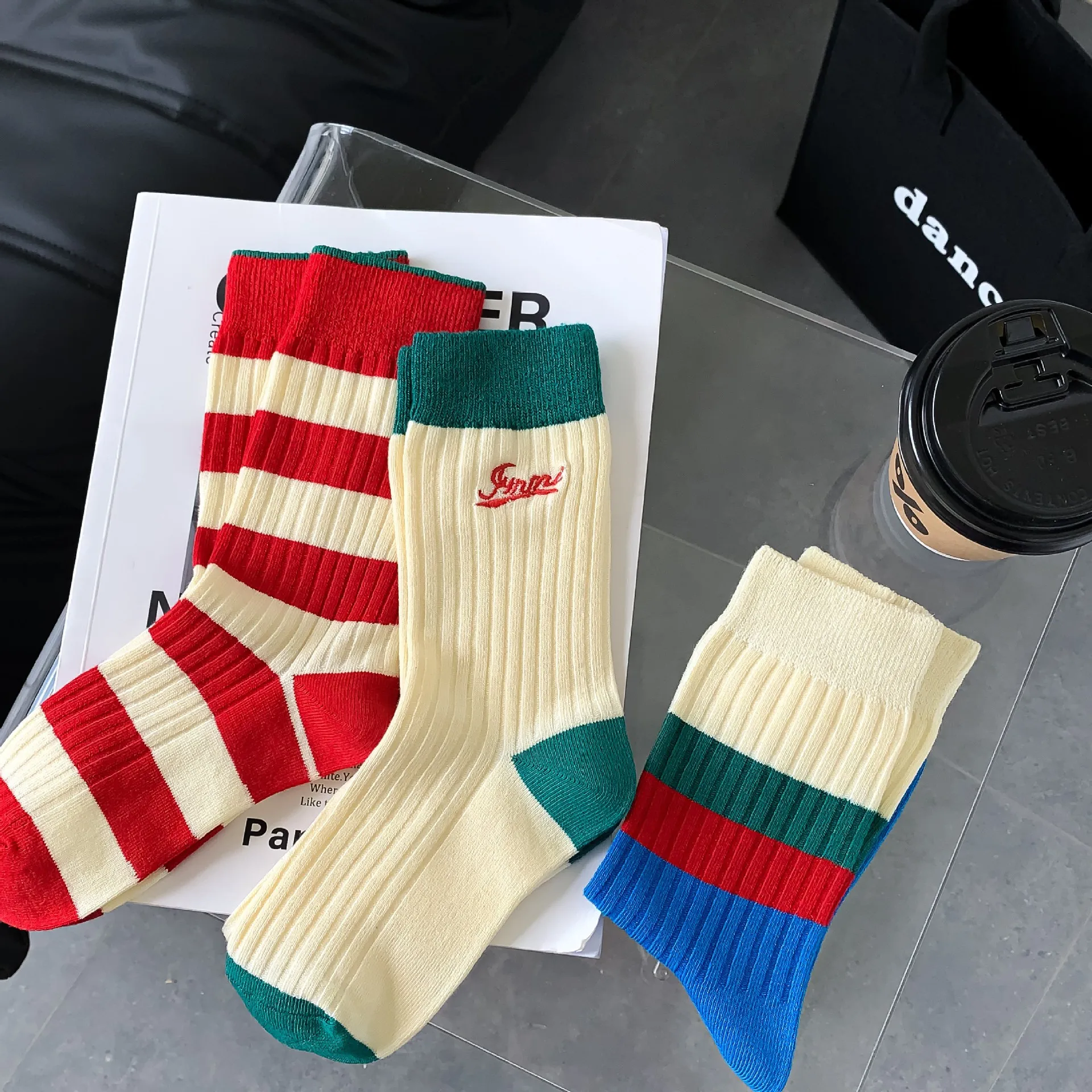 1/3 Paar Damen-Socken aus Baumwolle, mittellang, im koreanischen Stil, weiß gestreift, mit Stickerei, atmungsaktiv, lässig, niedliche Mädchensocken Image