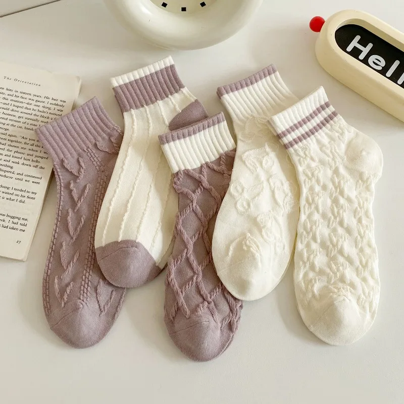 1/5 Paar Frühjahr/Sommer Neues Produkt Lila Serie Kurze Socken im College-Stil Lässige, bequeme, vielseitige Damen-Kurzsocken Image