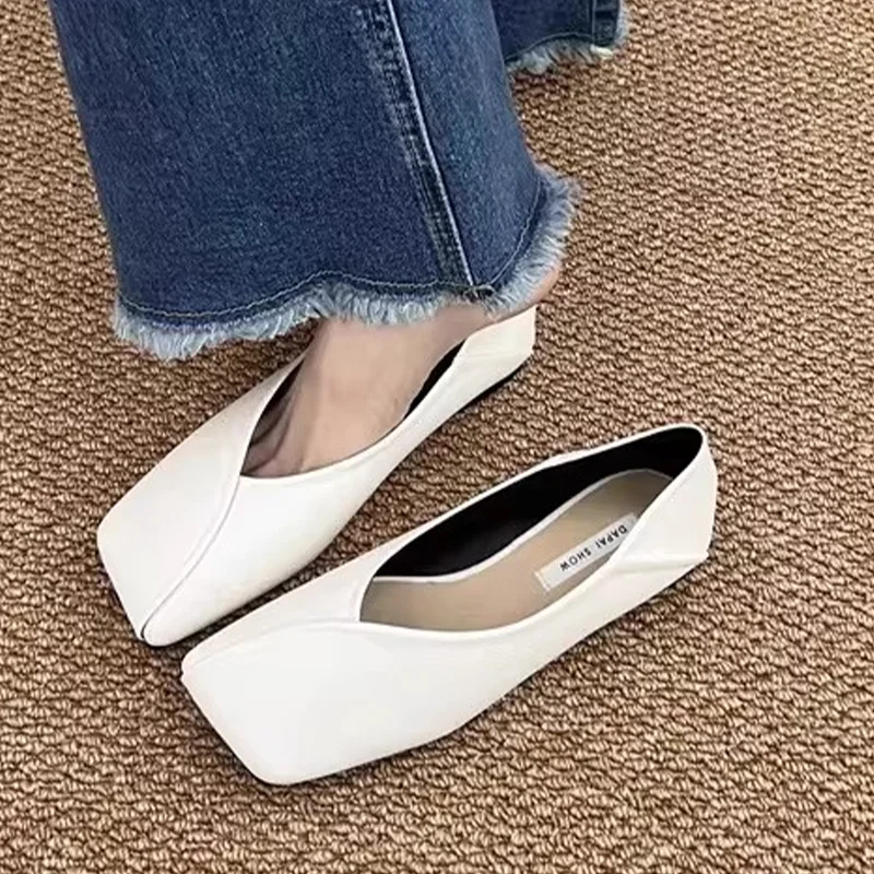 Quadratische Zehenpartie Damen Flache Schuhe Mode Lässige Flache Sandalen 2026 Neue Bequeme Slipper Schuhe Komfortable Marken-Damenschuhe
