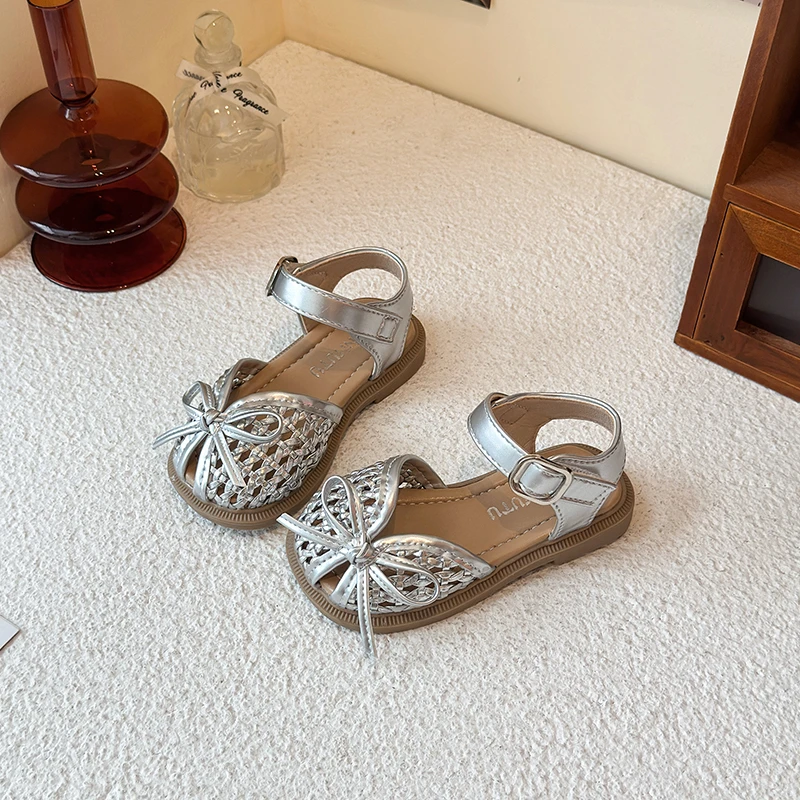 Mädchen Prinzessinnen-Sandalen Sommer Blumen-Strass-Dekoration Schuhe Kinder Geschlossene Zehenpartie Atmungsaktive Strandschuhe Größe 21-34
