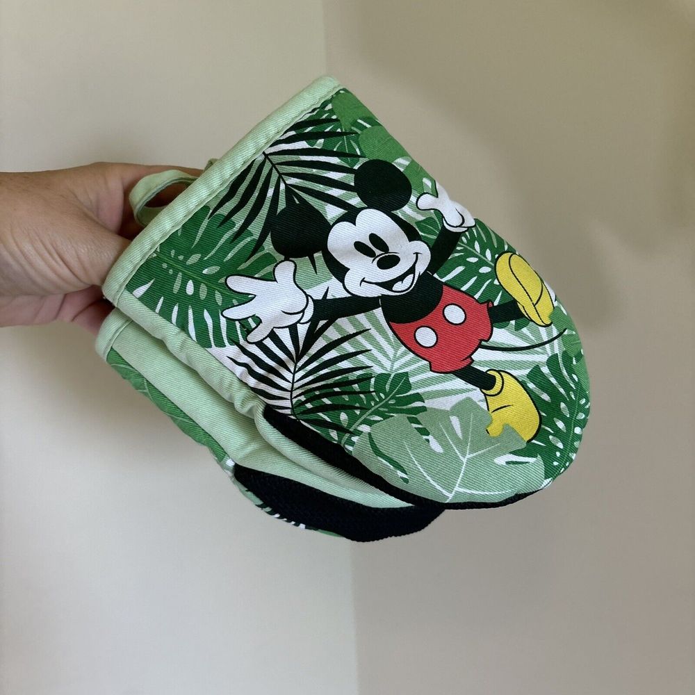 Disney Kitchen | Brand New 2 Pack Mini Kitchen Oven Mitts - Disney Minnie Mouse | Color: Green | Size: Os