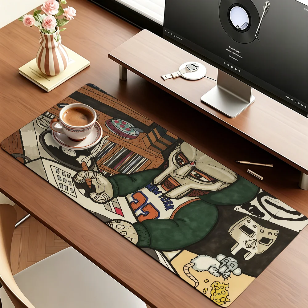 MF DOOM Rapper-Mauspad für Büro, Gaming und Tastaturen, rutschfest, groß, wasserdicht Image