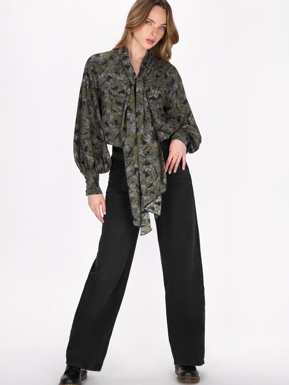 Dreimaster Schluppenbluse Damen schwarz, M Image