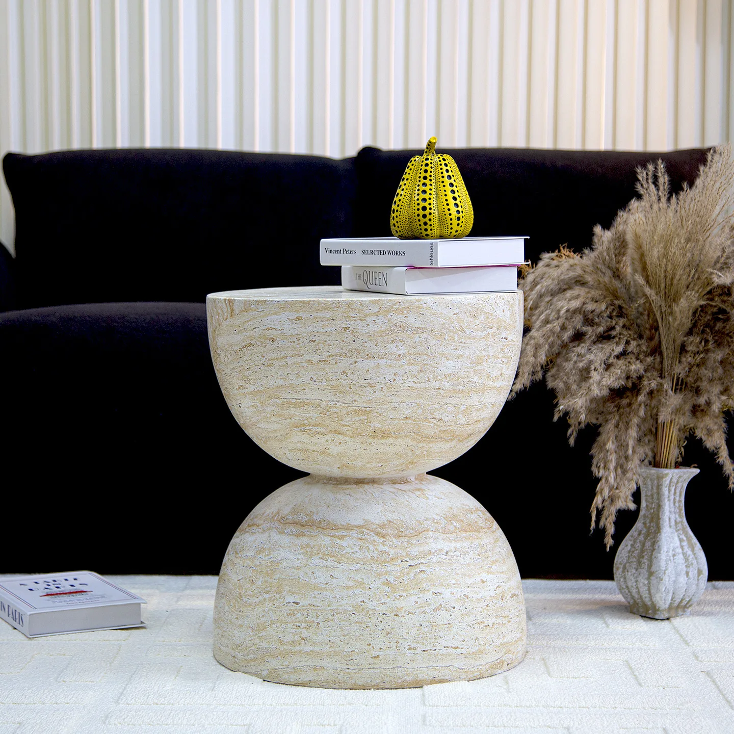 Très simple imitation travertin texture canapé côté quelques appartements B & B salon art créatif table basse moderne balcon maïs