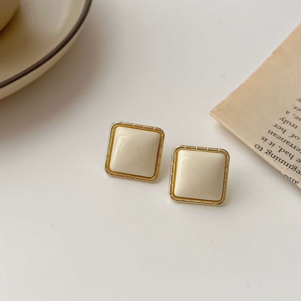 White Geometric Acrylic Stud Earrings For Women OL Style Fashion Jewelry Gift square