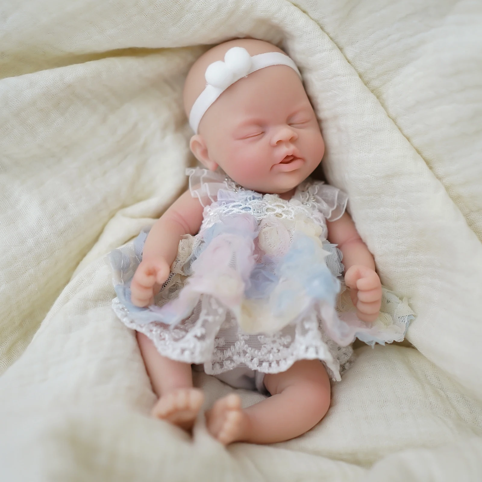 7 Zoll Mini Weiche Silikon-Reborn-Puppe Lebensechtes Baby-Spielzeug Ganzkörper-Babyfigur Geschenk für Halloween Weihnachten