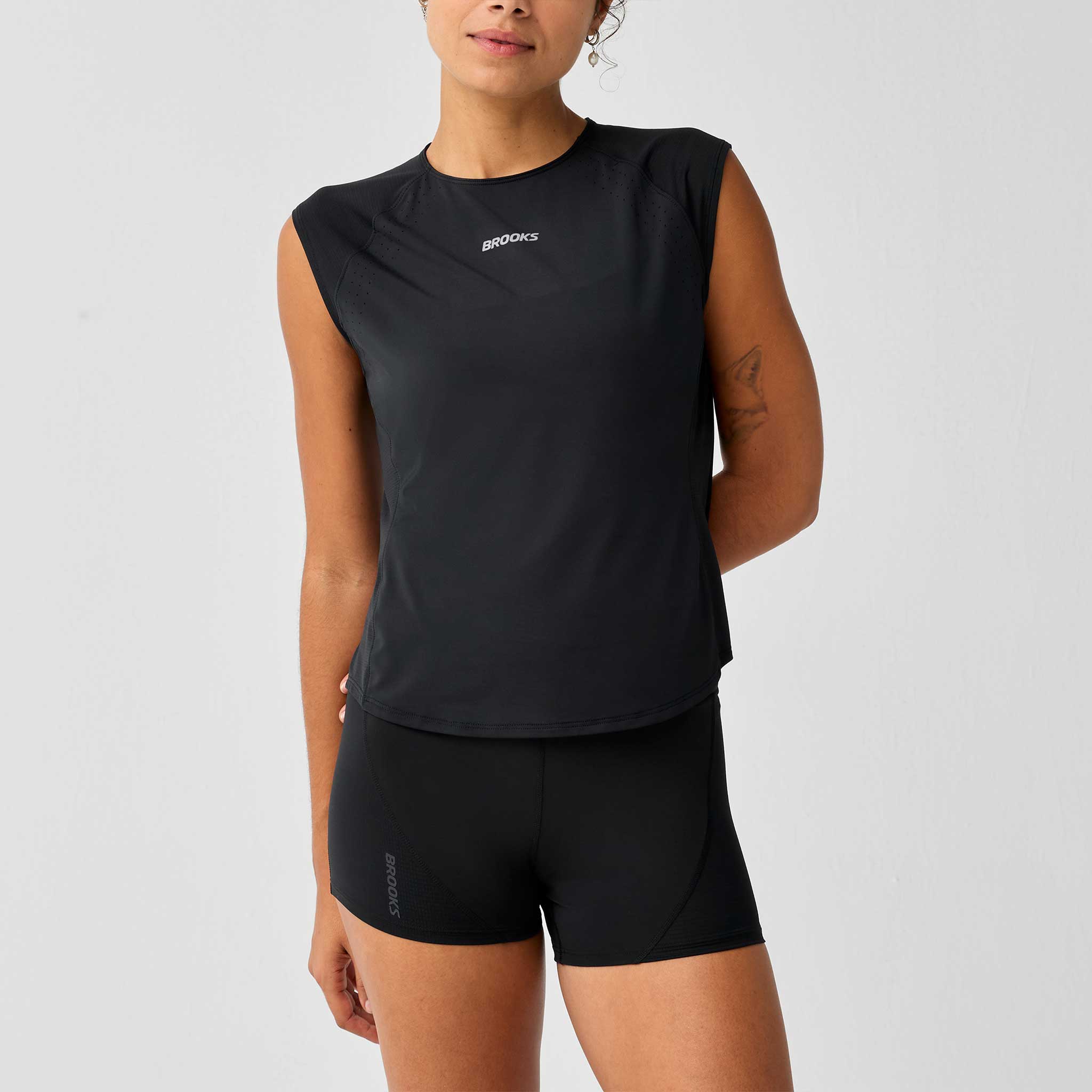Brooks Dash Cooling Short Sleeve Women's Running Apparel Black