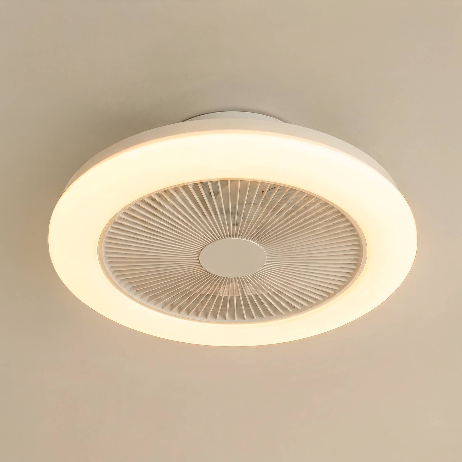 Ventilatore da soffitto LED Lindby Vedin, bianco, DC, Ø 45 cm, RGBW Vedin Lindby, dimmerabile, Bianco / Opale, Soggiorno / Sala da pranzo, Plastica, Moderno