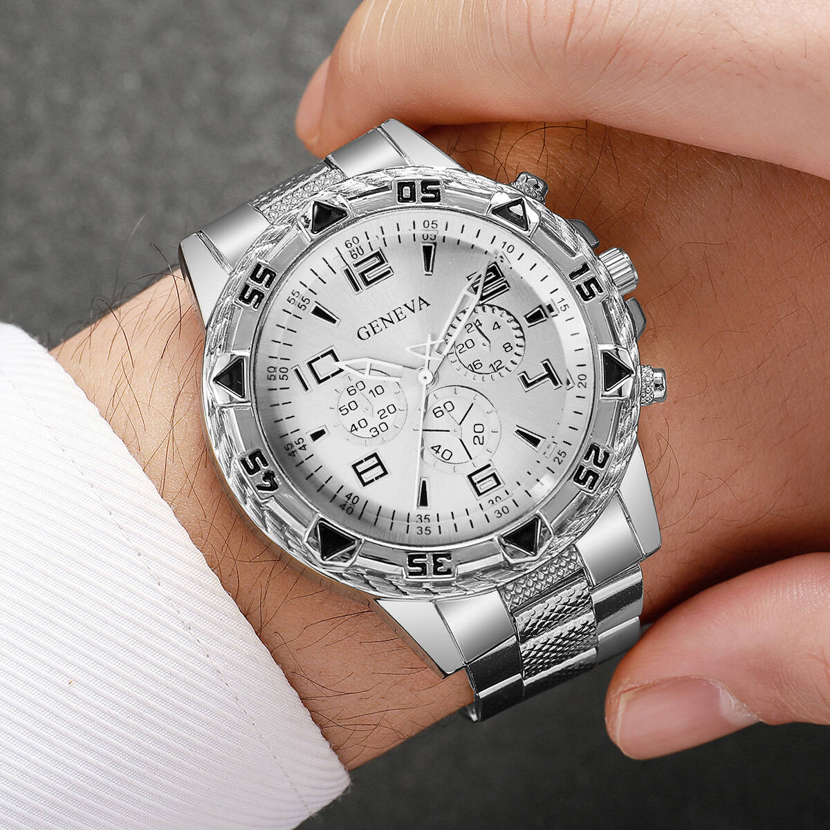 Executive Mens Quartz Watch With Large Dial Business Style Timepiece silver White No Box