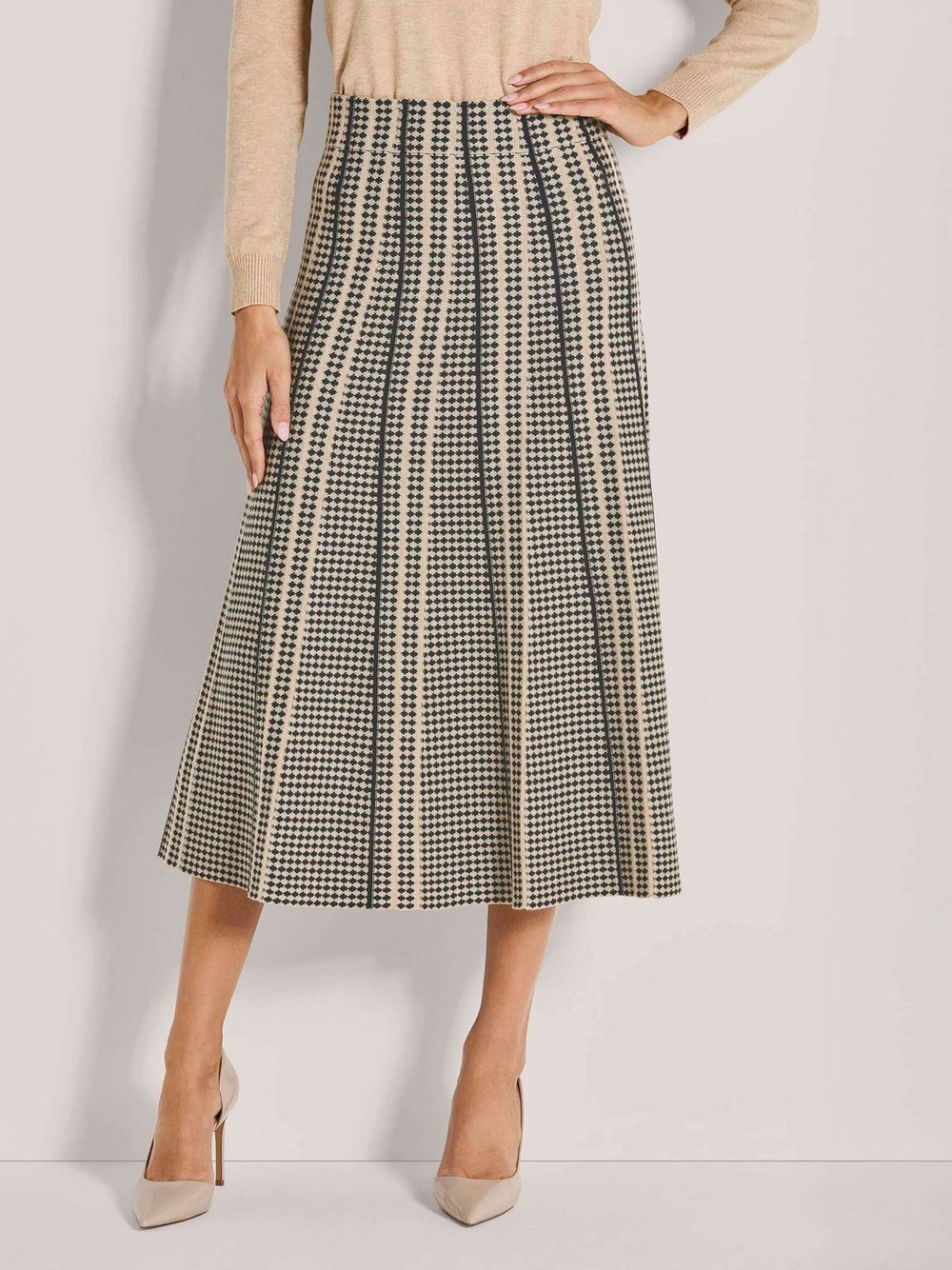 Madeleine Rock Damen beige, 46