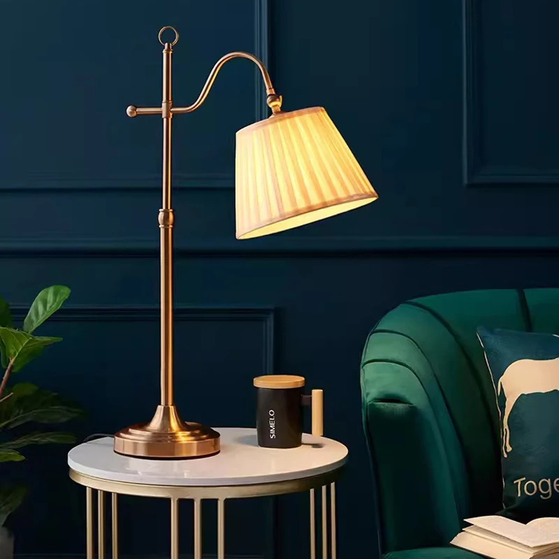 Personalisierte Kreative Metall-Schlafzimmer-Tischlampe Europäische Schreibtischlampe Nachttisch-Sofa-Leselampe Amerikanische Retro-Leselampe