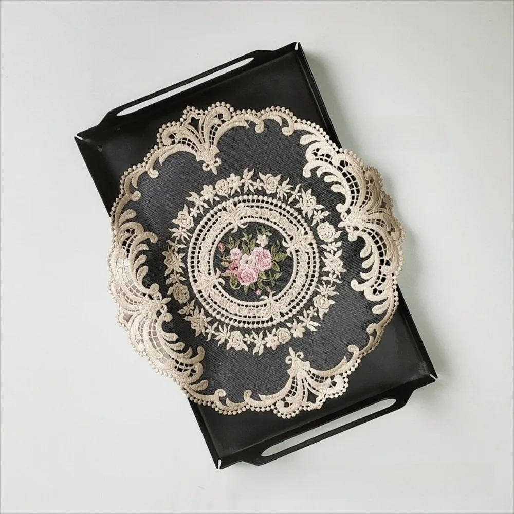 Vintage Spitzen-Tischdecke Weiß Hitzebeständige Bestickte Tischdecke Runde Kaffeetisch-Untersetzer für Hochzeit und Bankett