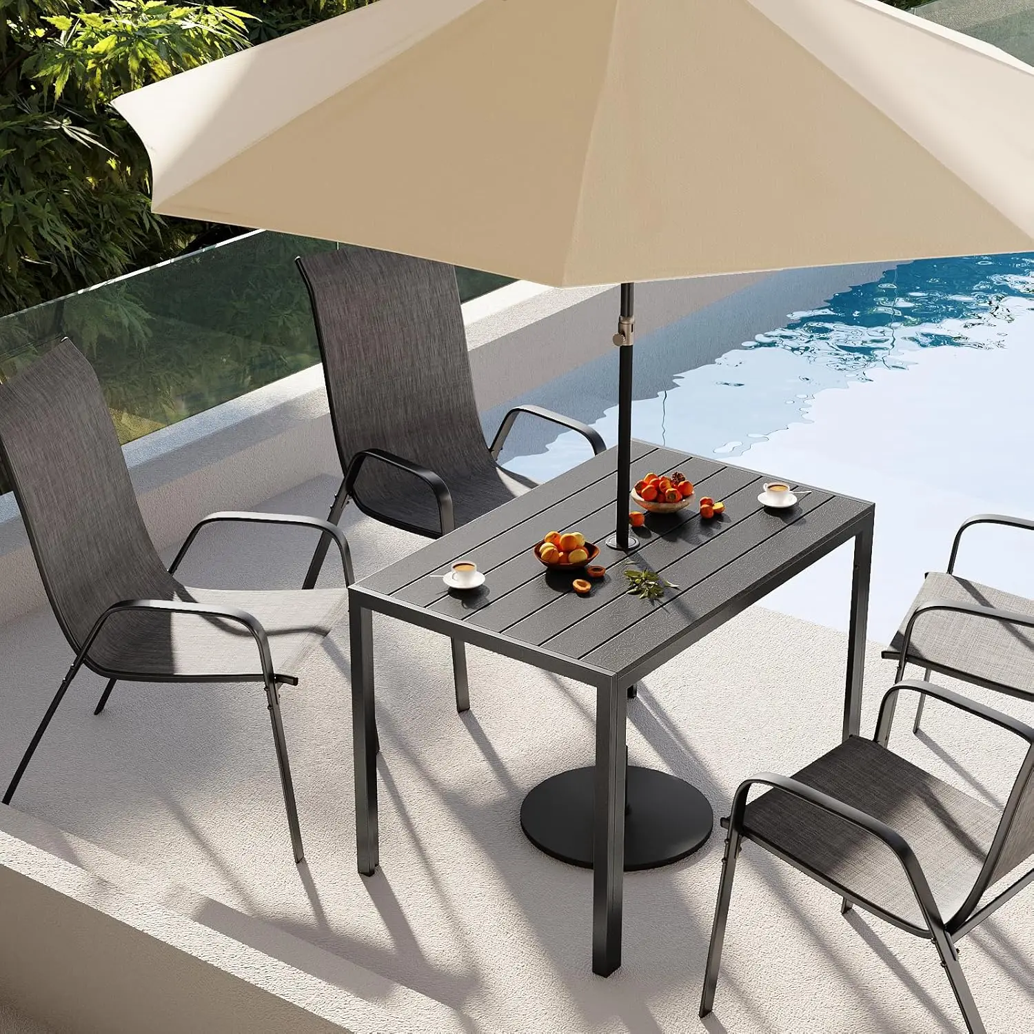 Gartentisch mit Sonnenschirmloch, rechteckiger Aluminium-Terrassentisch, 110 x 70 cm, WPC-Balkon, wetterfest, Esstisch für den Außenbereich