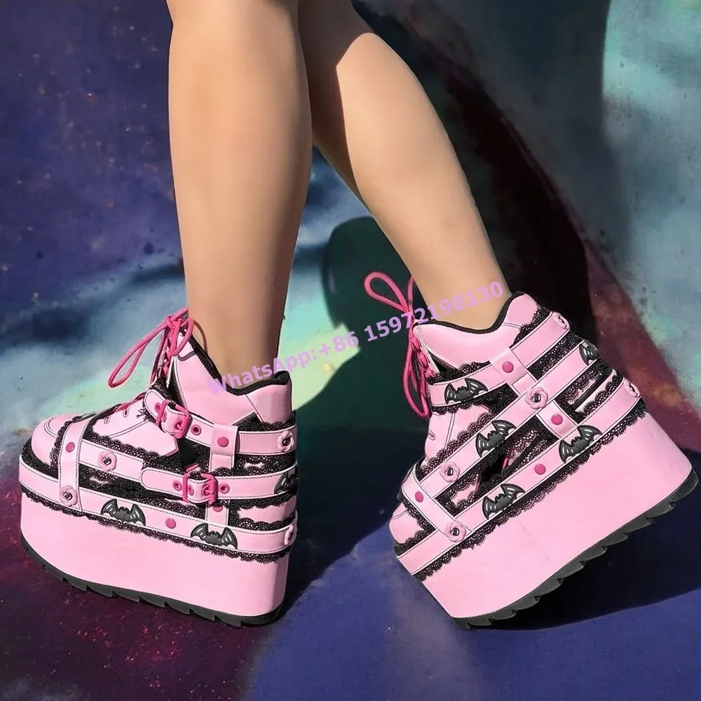 Spitze schwarz rosa Gürtel Fledermaus Stiefel runde Zehen dicke Sohlen Plattform Schnürung süßer Stil Hotties Stiefeletten Winter Damenschuhe