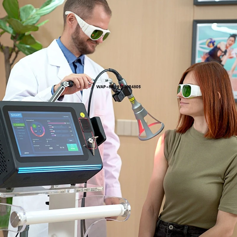 Appareil de thérapie 635Nm 810nm 915nm 980nm 30W-60W, traitement pratique, équipement médical pour hôpital et clinique, traitement de la douleur, équipement physique.