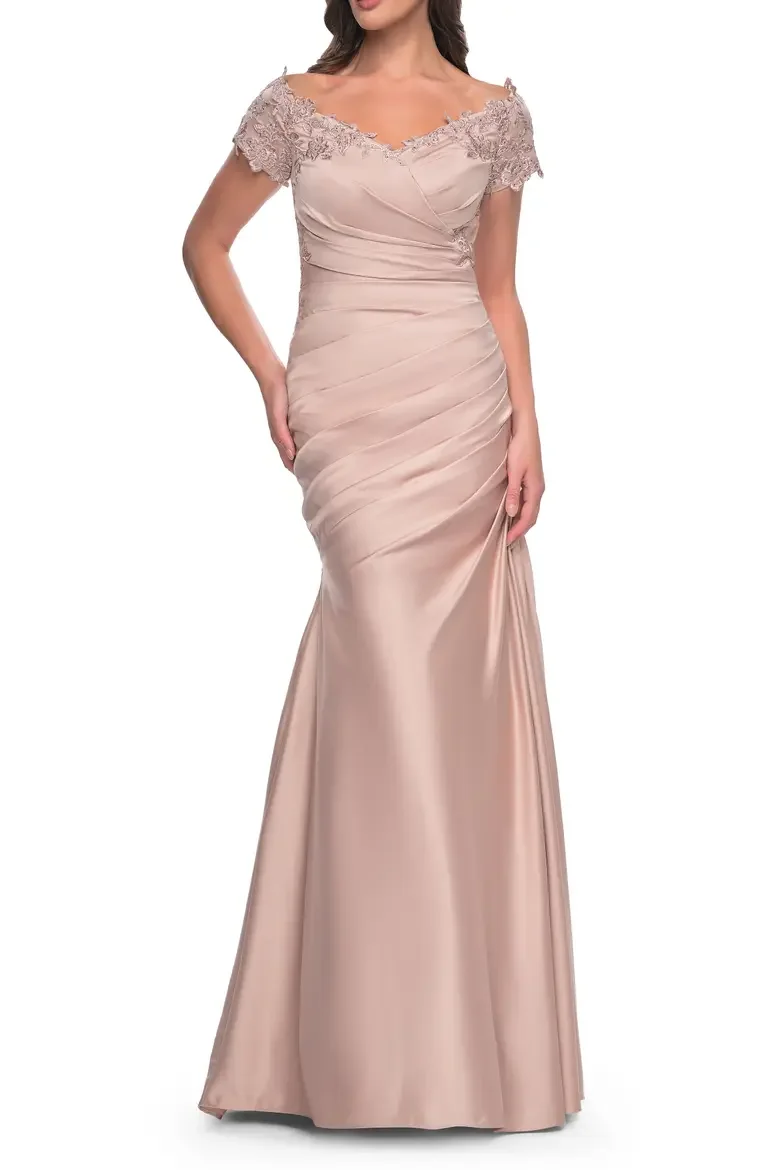 Customized Blush Off Shoulder Lace Evening Dress Short Sleeve Ruched Satin Mermaid Maxi Dress Mother Bride Formal Wedding Gown