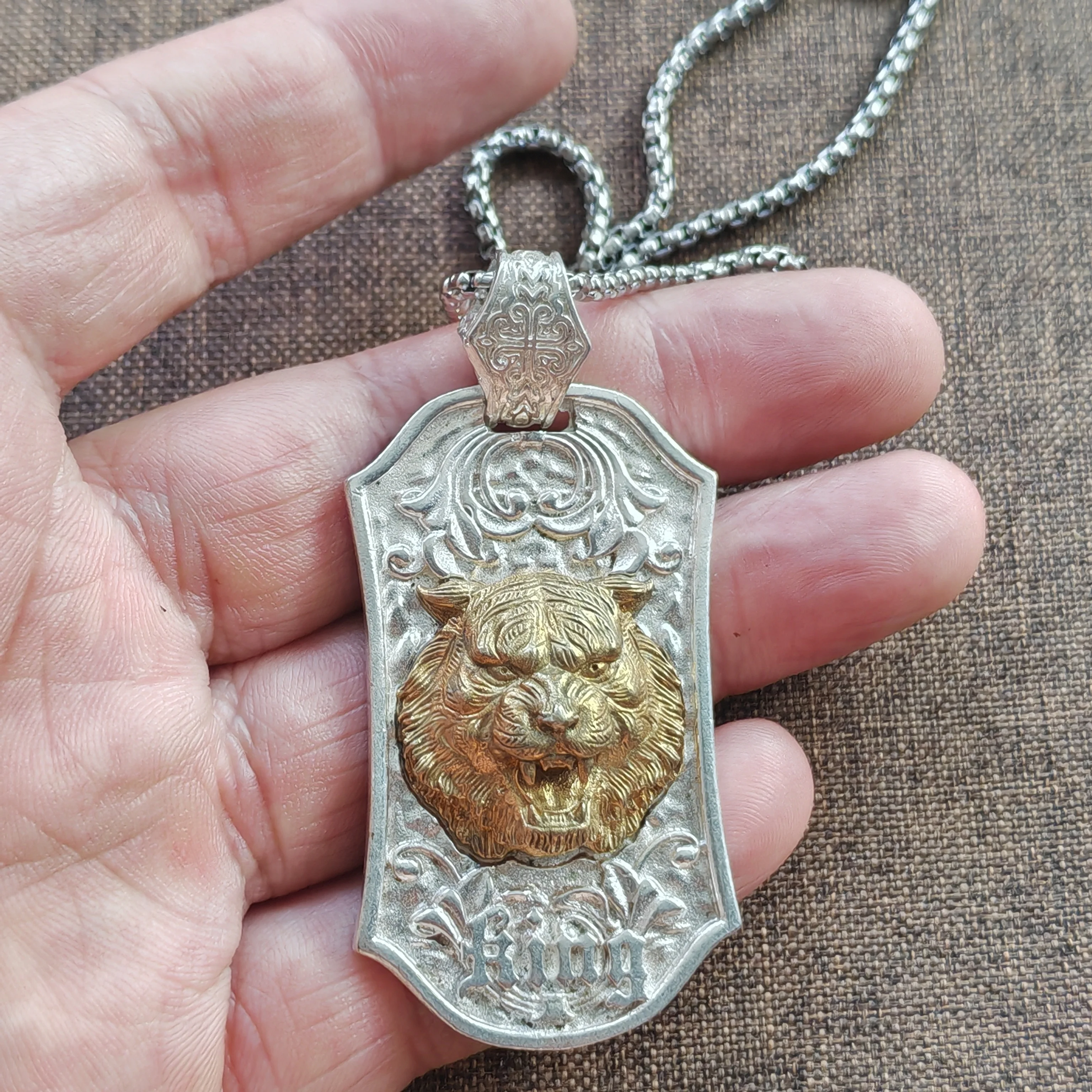 Herren Vintage Silber-Gold-Ton Tigerkopf King Dog Tag Halskette Gothic Biker Hip Hop Punk Anhänger Schmuck