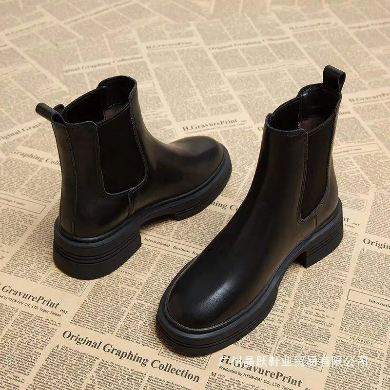 Chelsea Boots Damen Modische Stiefeletten mit hohem Absatz Französische Stiefel mit dickem Absatz Schwarze Chimney Boots Damenschuhe