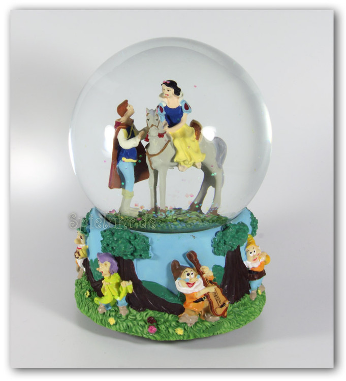 Schneekugel Schneewittchen mit Spieluhr Image