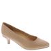 Trotters Kiera - Womens 9.5 Tan Pump Medium