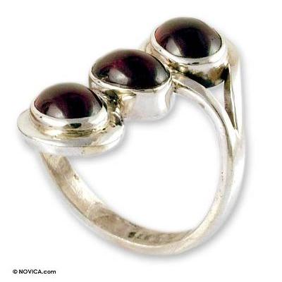 Garnet cocktail ring, 'Melody'