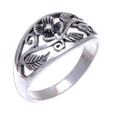 'Spring Daisy' - Unique Floral Sterling Silver Band Ring