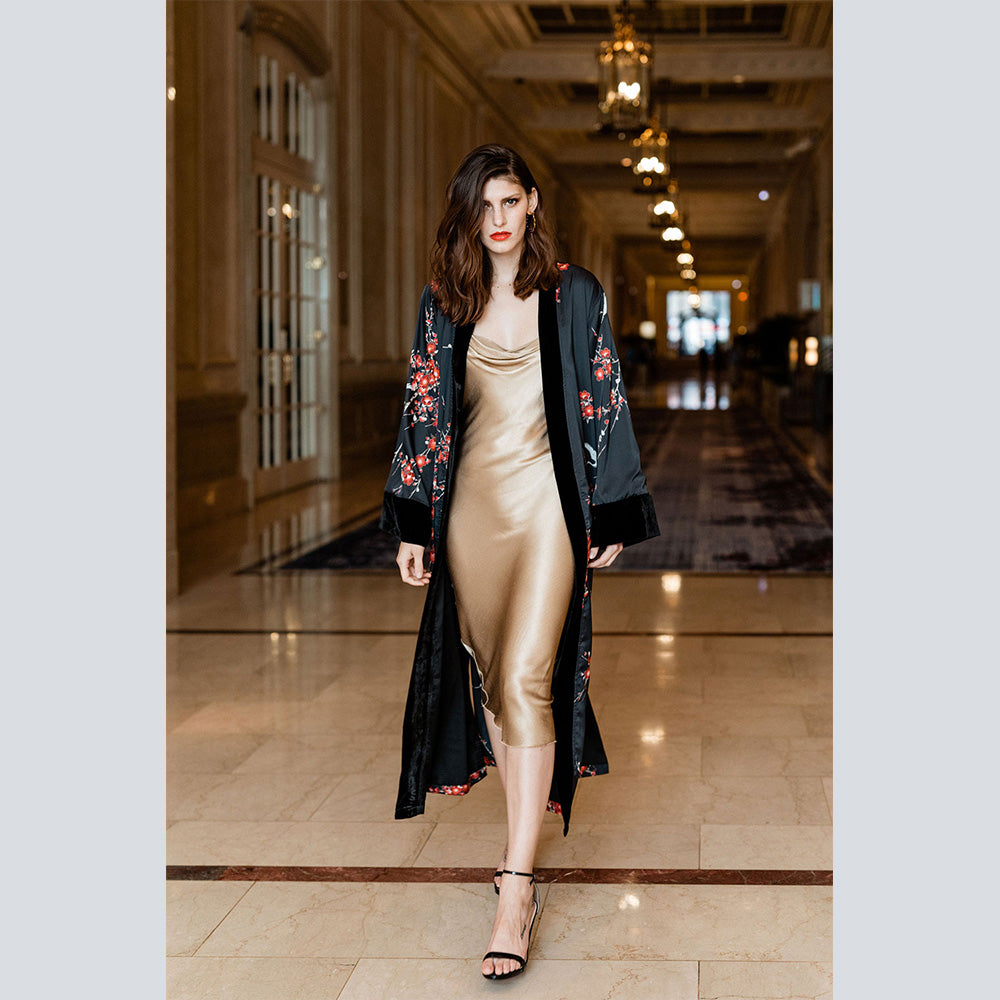 KIM+ONO Kimono Robe | Cherry Blossom & Crane Long Kimono Wrap | Polyester Charmeuse | Black | Long