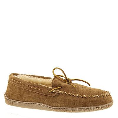 Minnetonka Men's Golden Tan Sheepskin Hardsole Moccasin 9 2E US